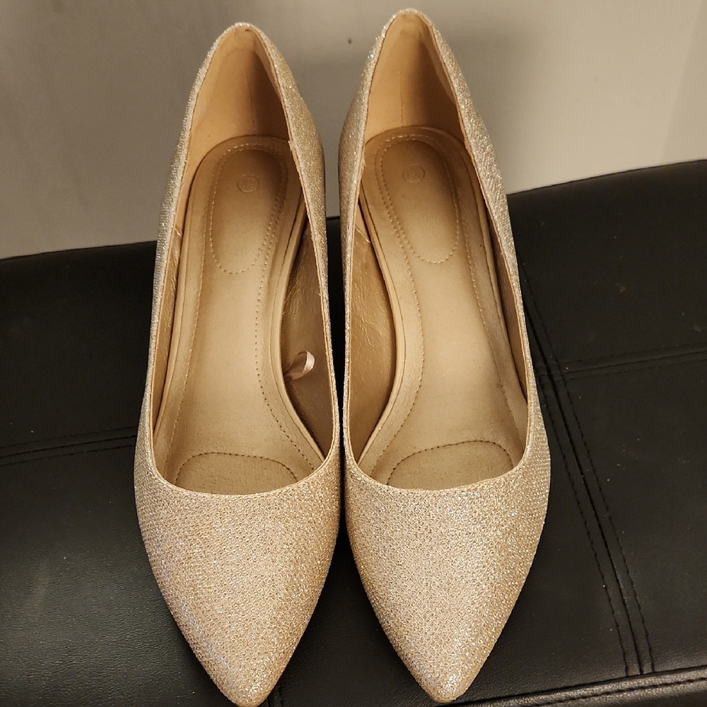 Elegant Glittery Women's Pumps